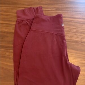 Lululemon joggers, burgundy size 8